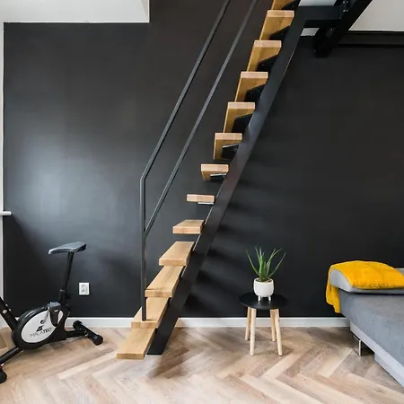 Stylish Opienskiego By Renters Appartement